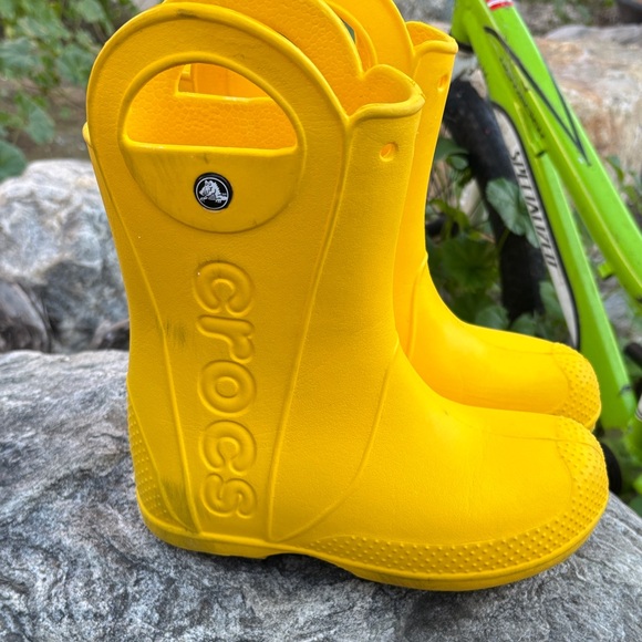 CROCS Kids Bright Yellow Rain Boots - Picture 6 of 8